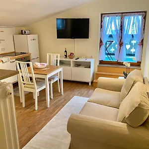 Giacomelli 3 Apartment Rotta